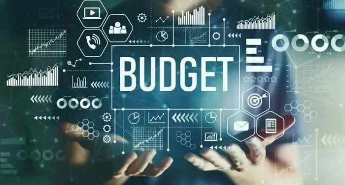 How to Make a Monthly Budget